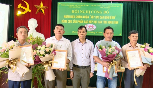 Nếp hạt cau Ninh Bình được công bố nhãn hiệu chứng nhận