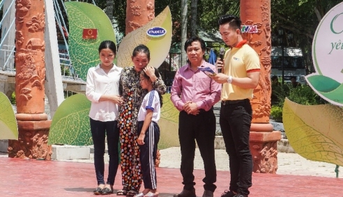 Vinamilk đồng hành cùng Cặp lá yêu thương trên hành trình ‘Trao cơ hội đi học, cho cơ hội đổi đời’