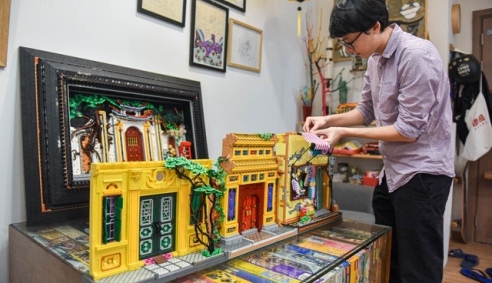 Chân dung Đặng Huy Hoàng: Chàng trai tạo hình đình chùa Việt Nam bằng lego