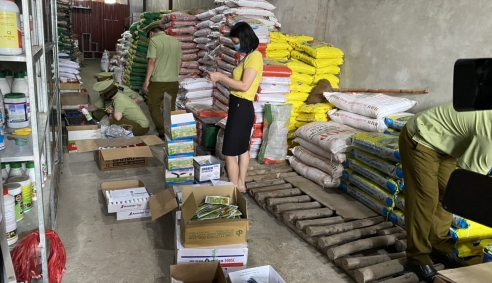 Hà Giang: Phát hiện gần 4.000 sản phẩm thuốc bảo vệ thực vật hết hạn sử dụng