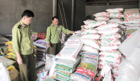 Phát hiện hơn 600 bao phân bón KOKURYU không rõ xuất xứ