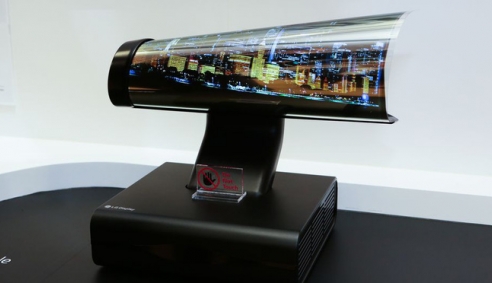 LG tính 'chơi lớn' khi dự định ra mắt smartphone màn hình cuộn