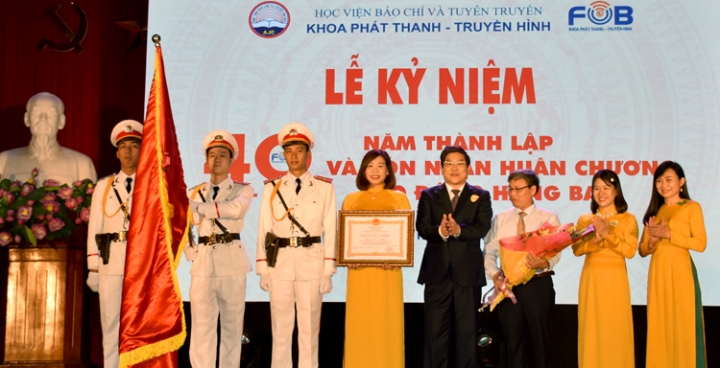 khoa phat thanh truyen hinh 1