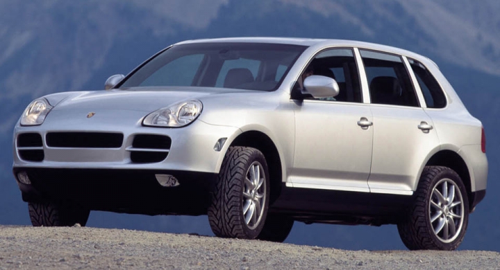 Xe sang Porsche Cayenne bi trieu hoi