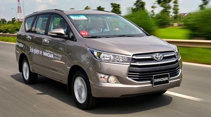 toyota innova 1