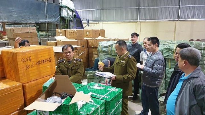 0450_D6_-_hang_nhap_khau