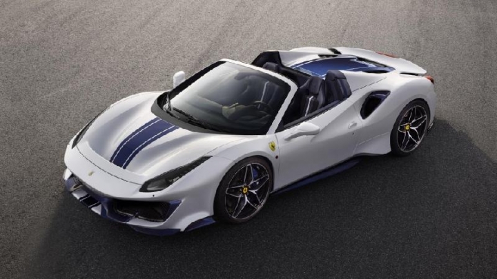 2. Ferrari 488 Pista Spider