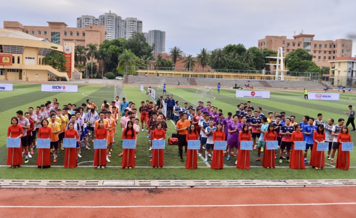 15-1602927321-khai-mac-giai-bong-da-kinh-te-moi-truong-lan-1-2020-ktmt2