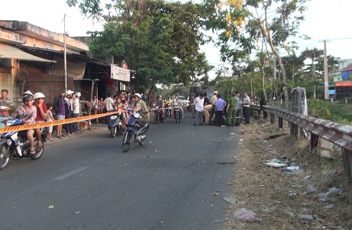 thanh-nien-nam-bat-dong-voi-vet-cat-sau-dau-gan-lia-khoi-co
