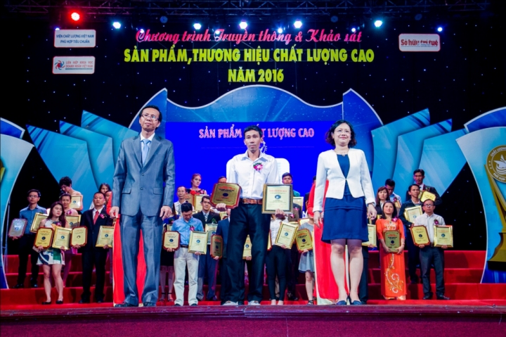 Dau cham