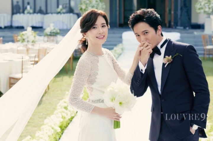 Lee Bo Young and Ji Sung