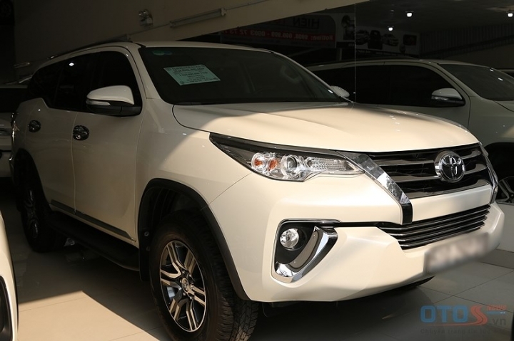 toyota-fortuner-2.7v-4x4-2017-2-20180209044644599