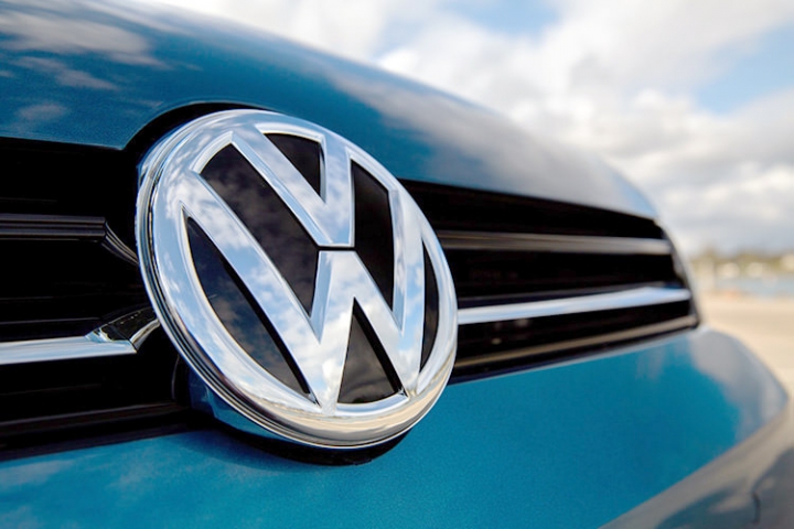 trieu hoi so luong lon xe Volkswagen