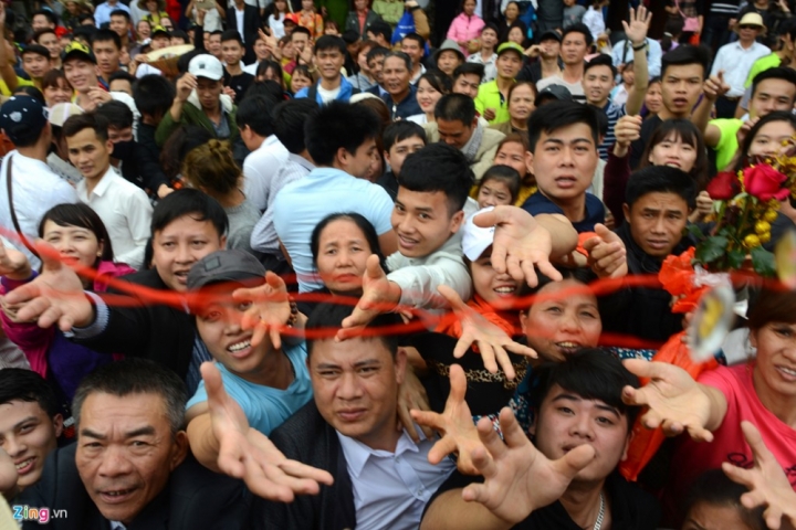 gianh giat chi do o chua huong