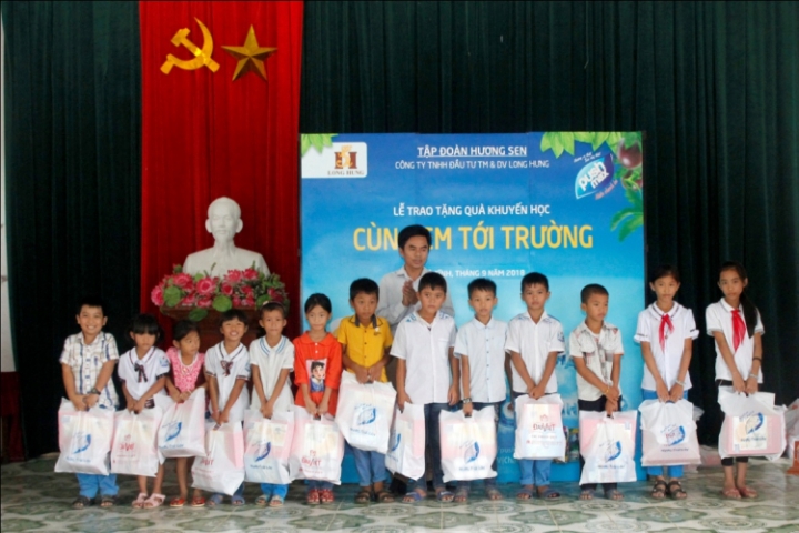 cung em toi truong 4
