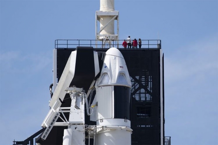 ten-lua-falcon-9
