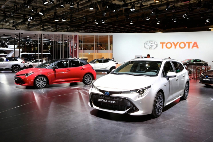 2019-toyota-corolla-ra-mat-1