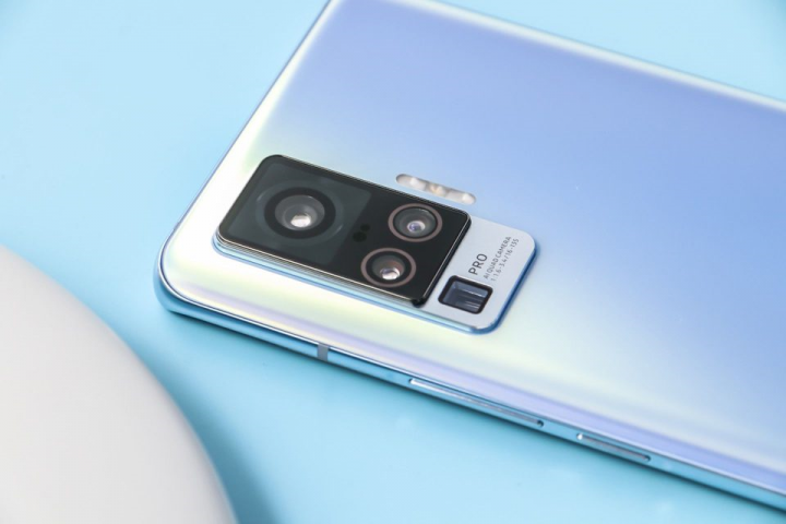 vivo X50