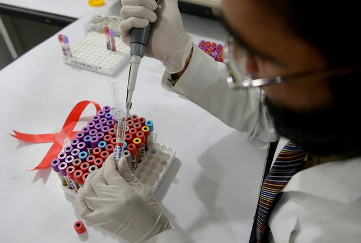 khang the giet 99% virus hiv