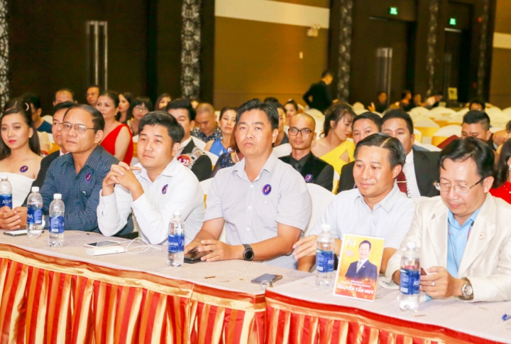 hinh anh di bao dan tri (1)