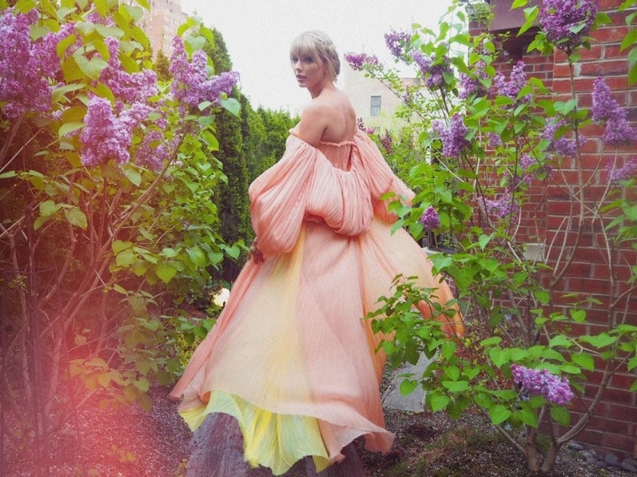 me cua taylor swift dao nhac