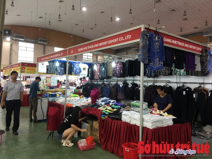 hoi cho ban le hang thai lan 5