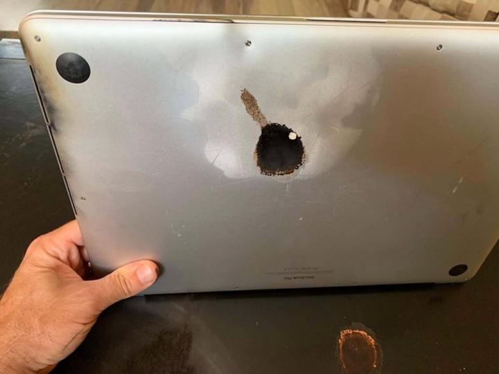 mac-book-chay
