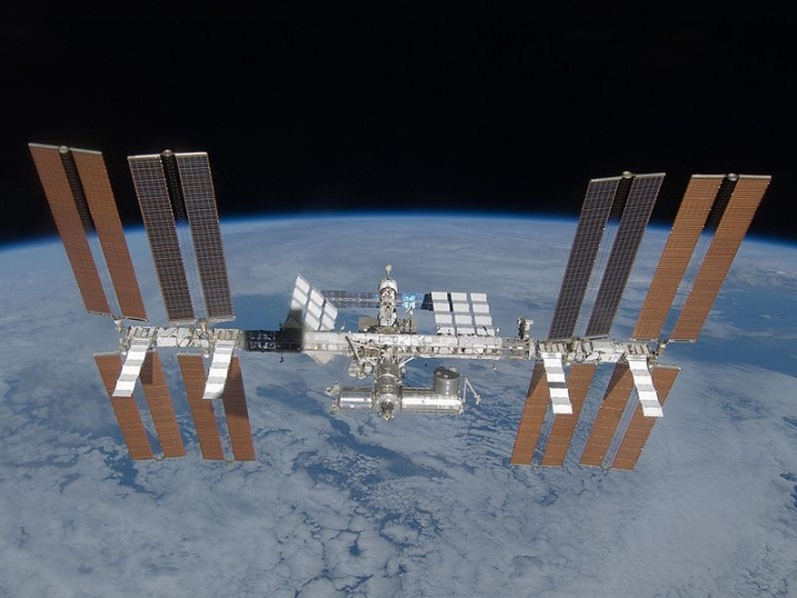 800px-ISS_March_2009