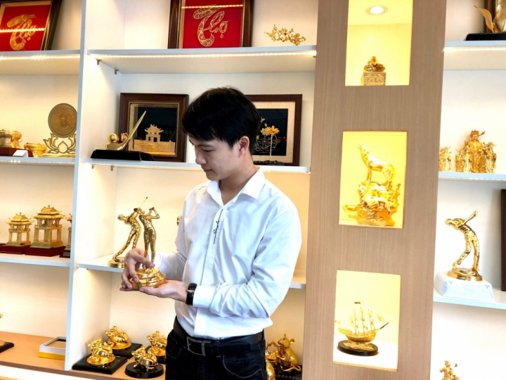 ceo cua royal gift