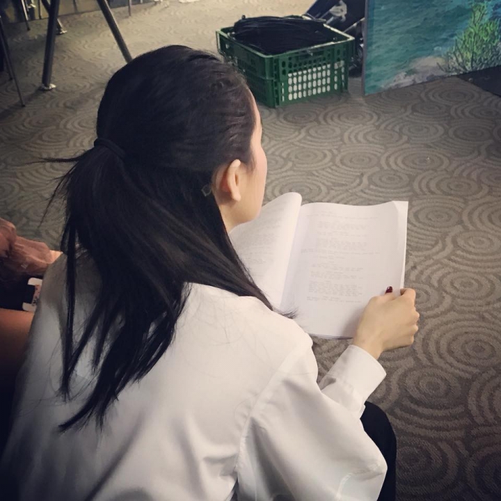 hau due mat troi phien ban viet