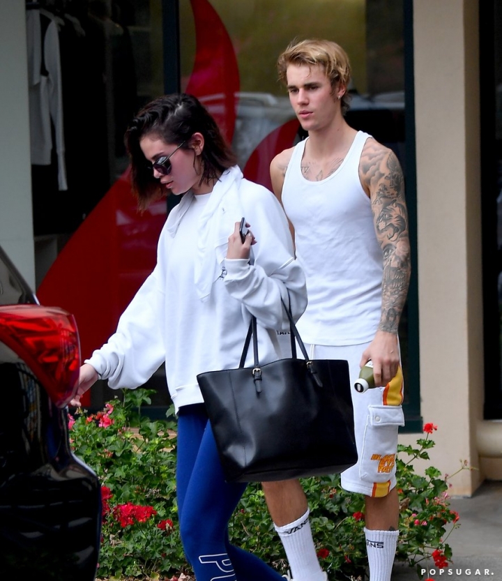 Selena-Gomez-Justin-Bieber-Hot-Yoga-January-2018